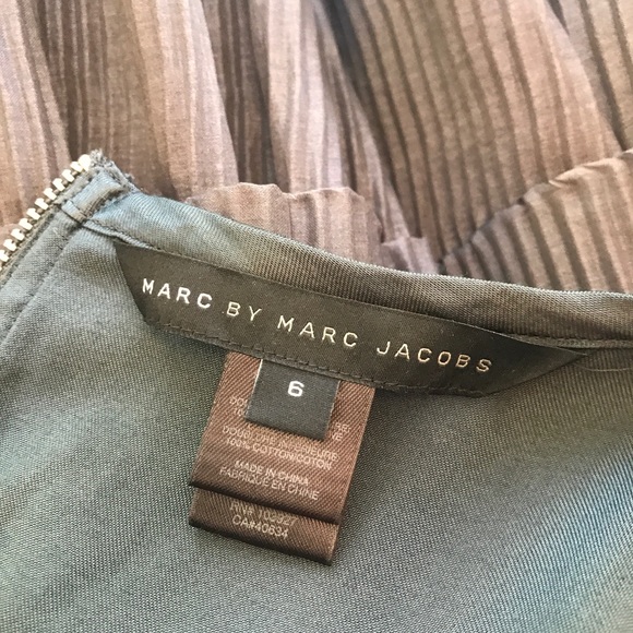 Marc by Marc Jacobs Retro Ruffle Grey Party Dress - Picture 6 of 6